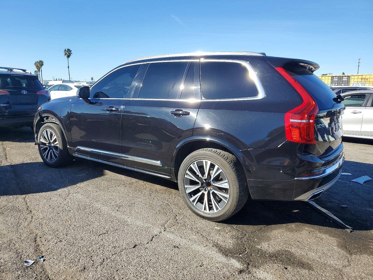 2021 Volvo Xc90 T8 Recharge Inscription Express - Image 2
