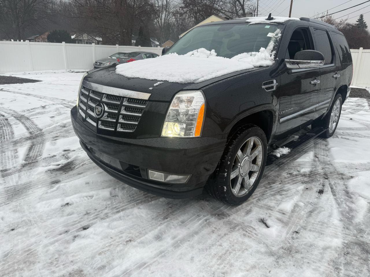 2011 Cadillac Escalade Premium - Фото 2