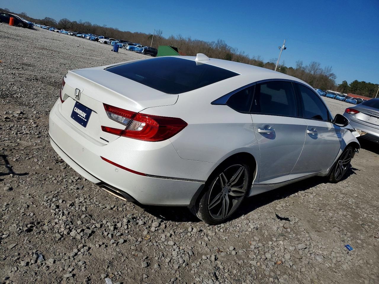 2021 Honda Accord Touring - Image 3