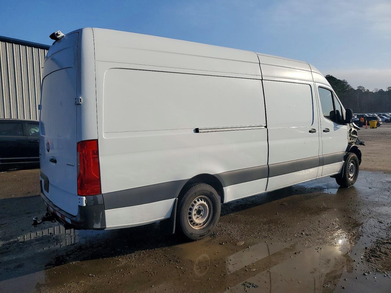 2020 Mercedes Benz Sprinter 2500 Delivery Van - Фото 3
