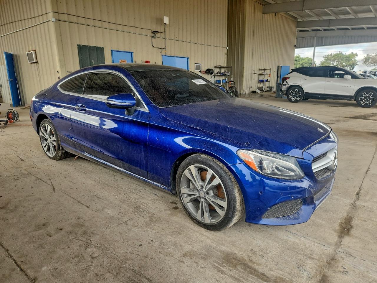 2017 Mercedes-Benz C 300 4Matic - Фото 4