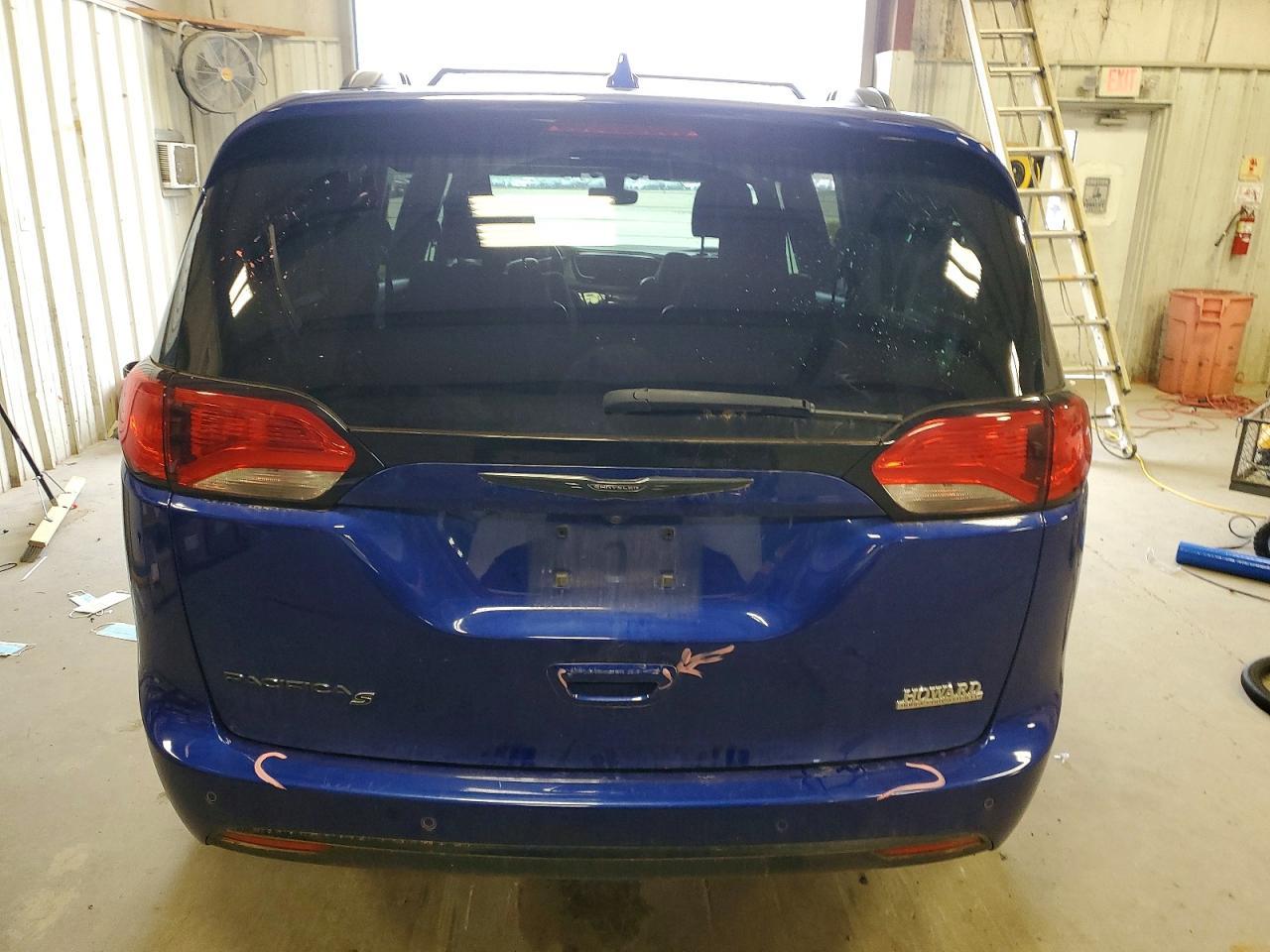 2020 Chrysler Pacifica Touring - Фото 6
