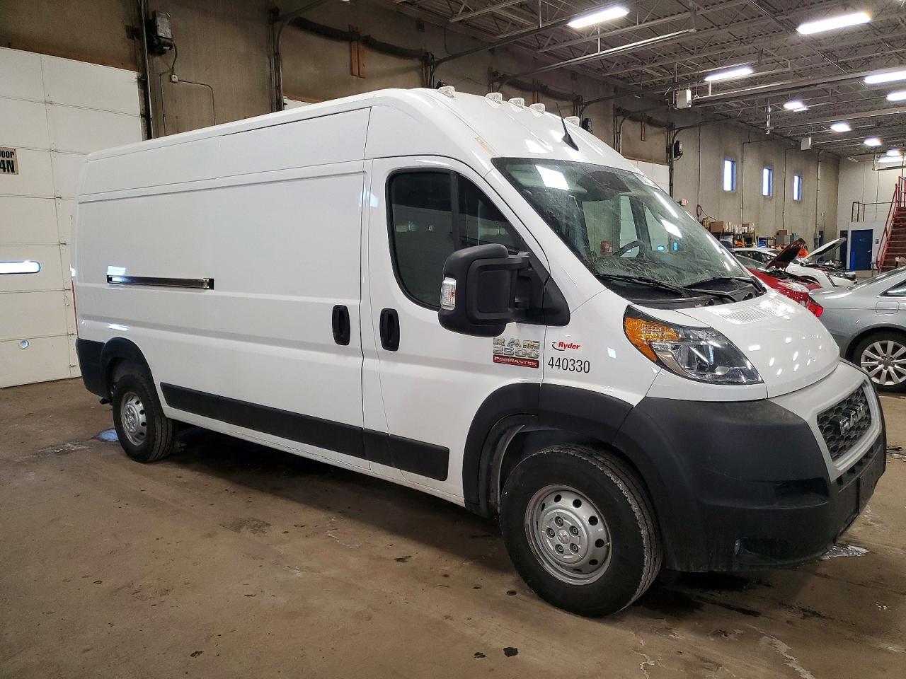 2022 Ram Promaster 2500 Delivery Van - Image 4