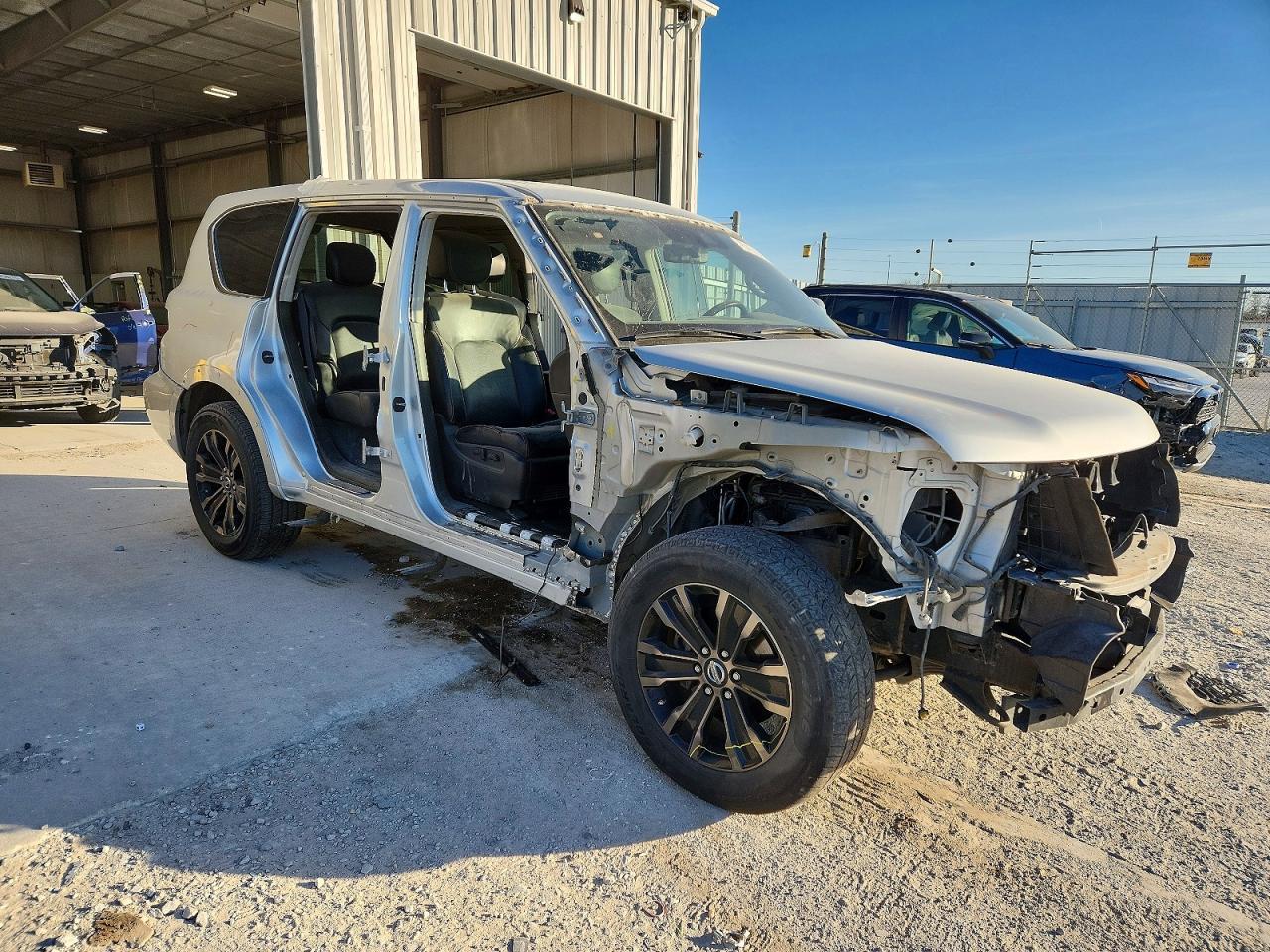 2020 Nissan Armada Platinum - Фото 4