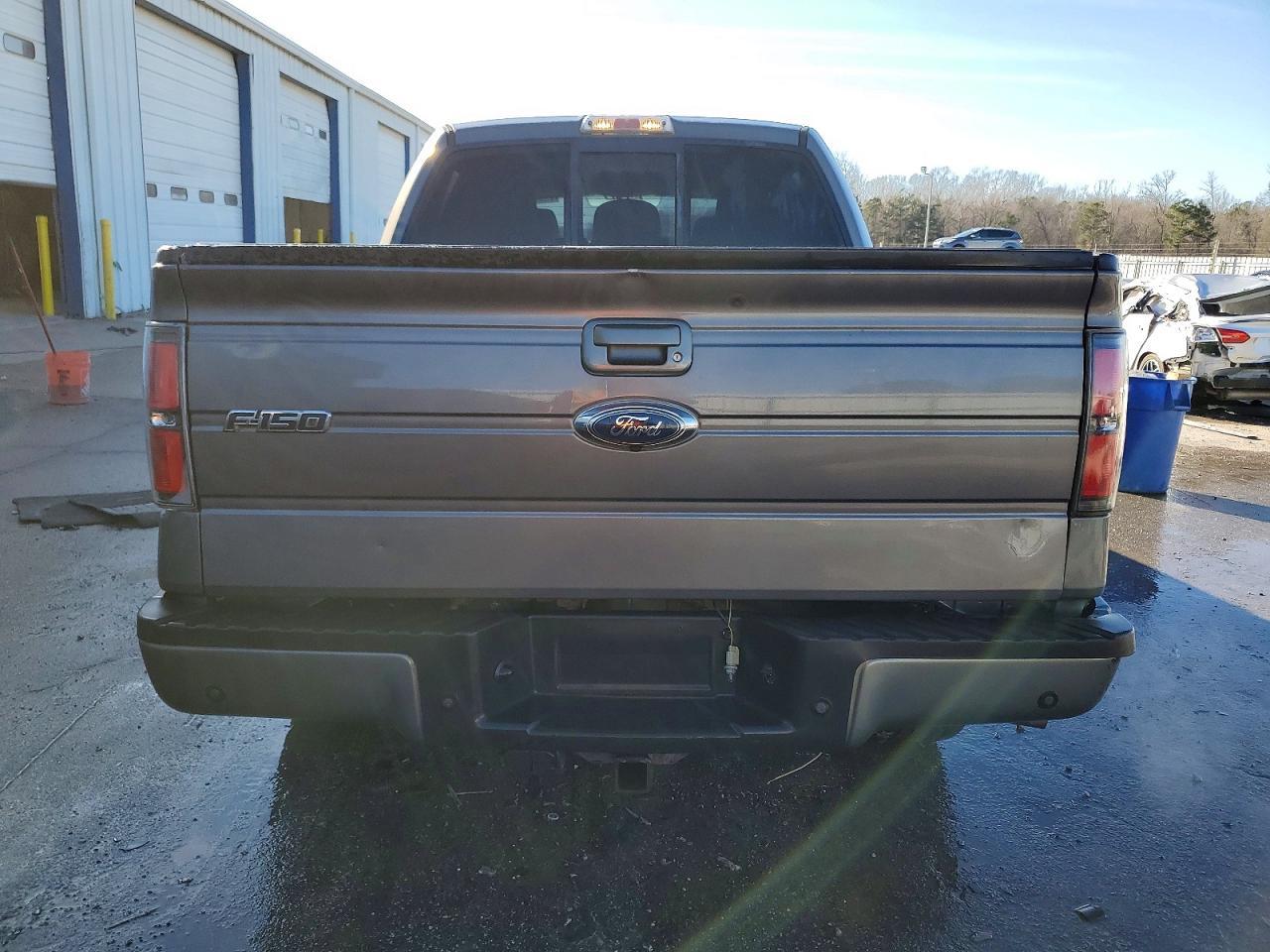 2011 Ford F150 Supercrew - Image 6