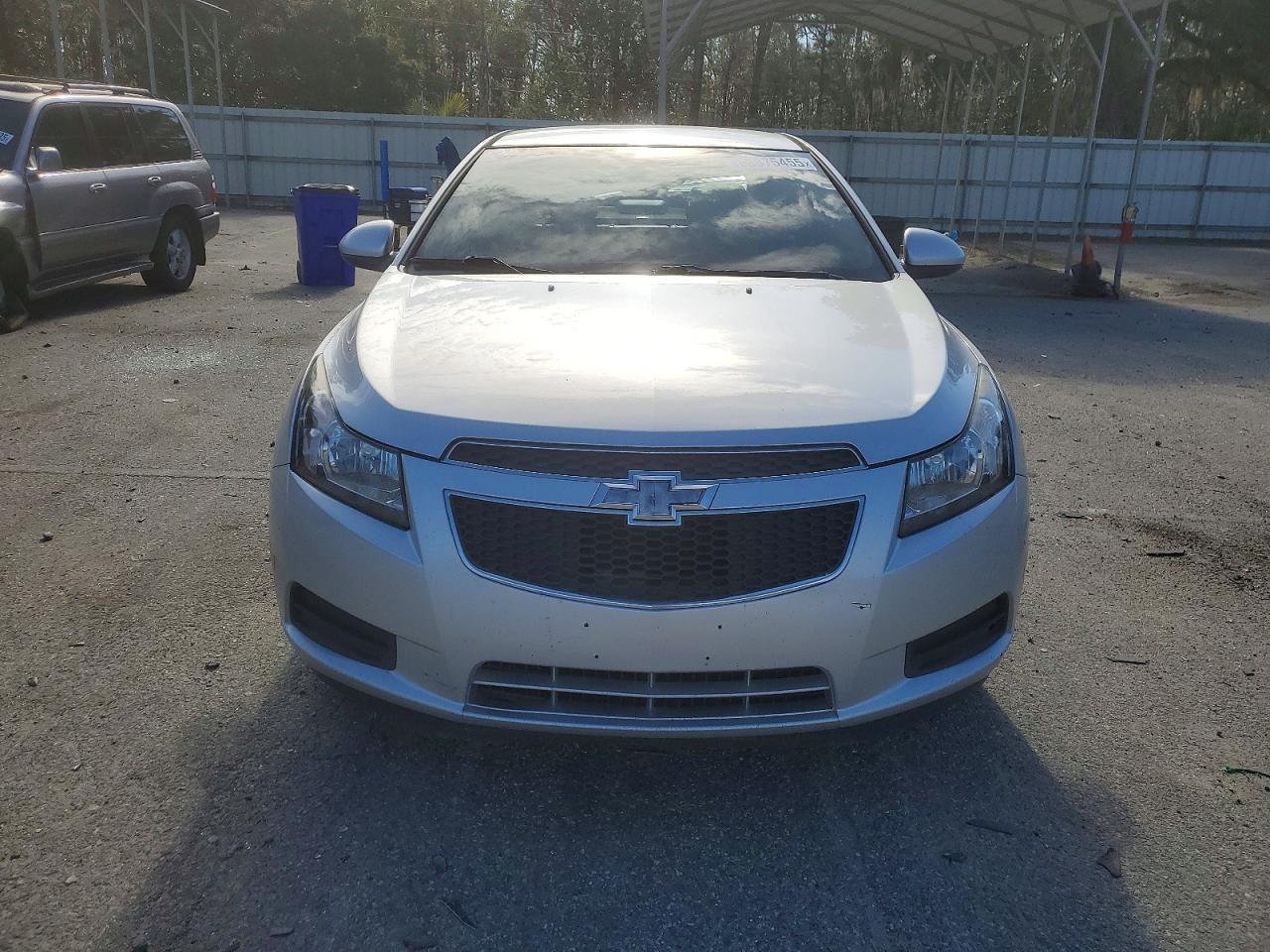 2014 Chev Cruze - Фото 5