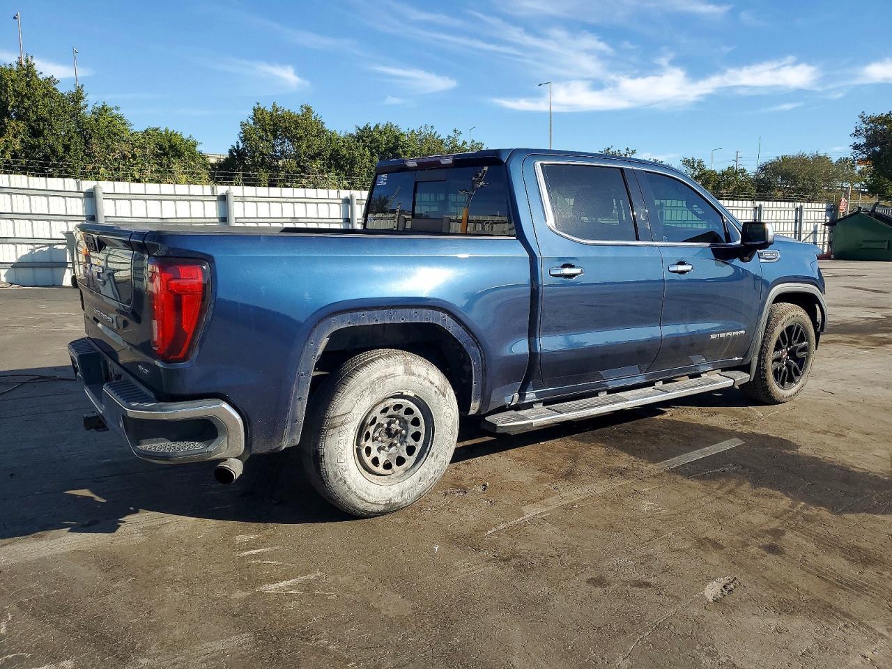 2020 GMC Sierra C1500 Slt - Image 3