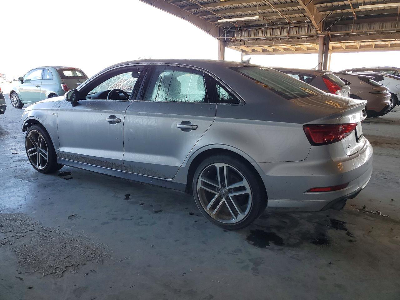 2018 Audi A3 Premium Plus - Фото 2