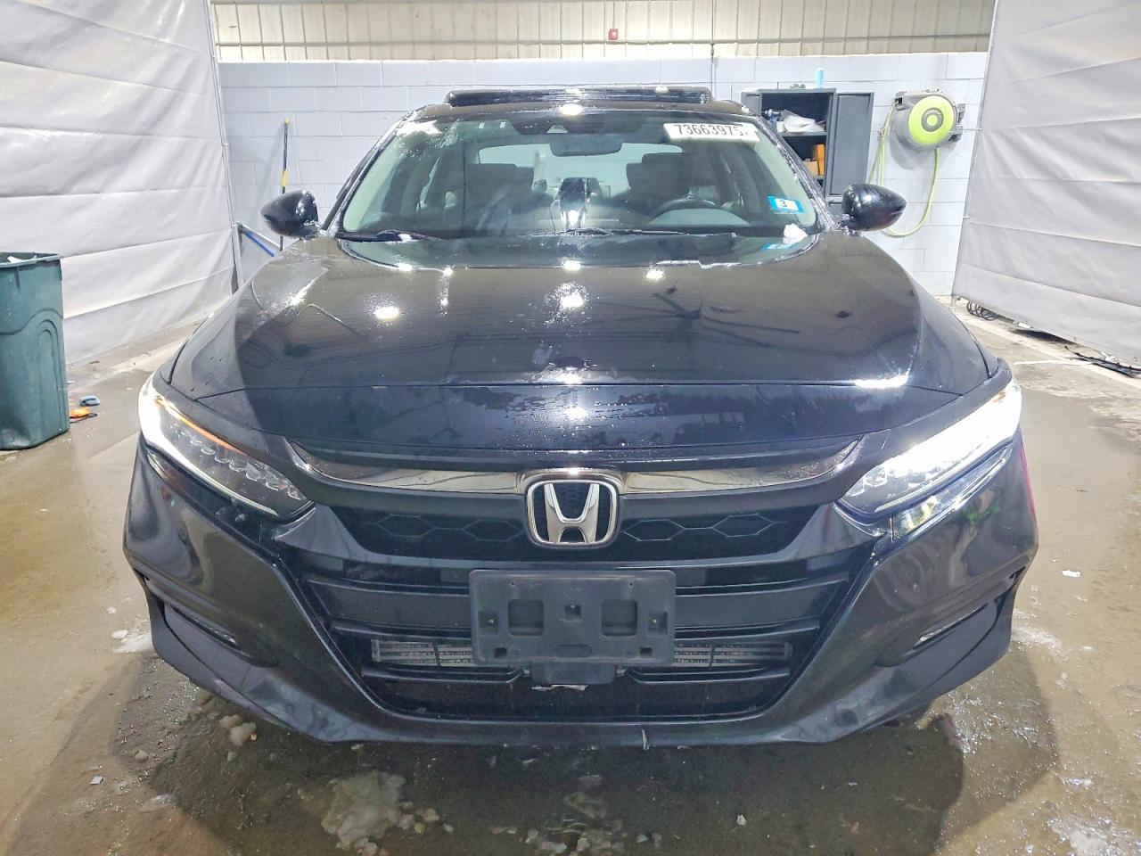 2018 Honda Accord Touring - Image 5