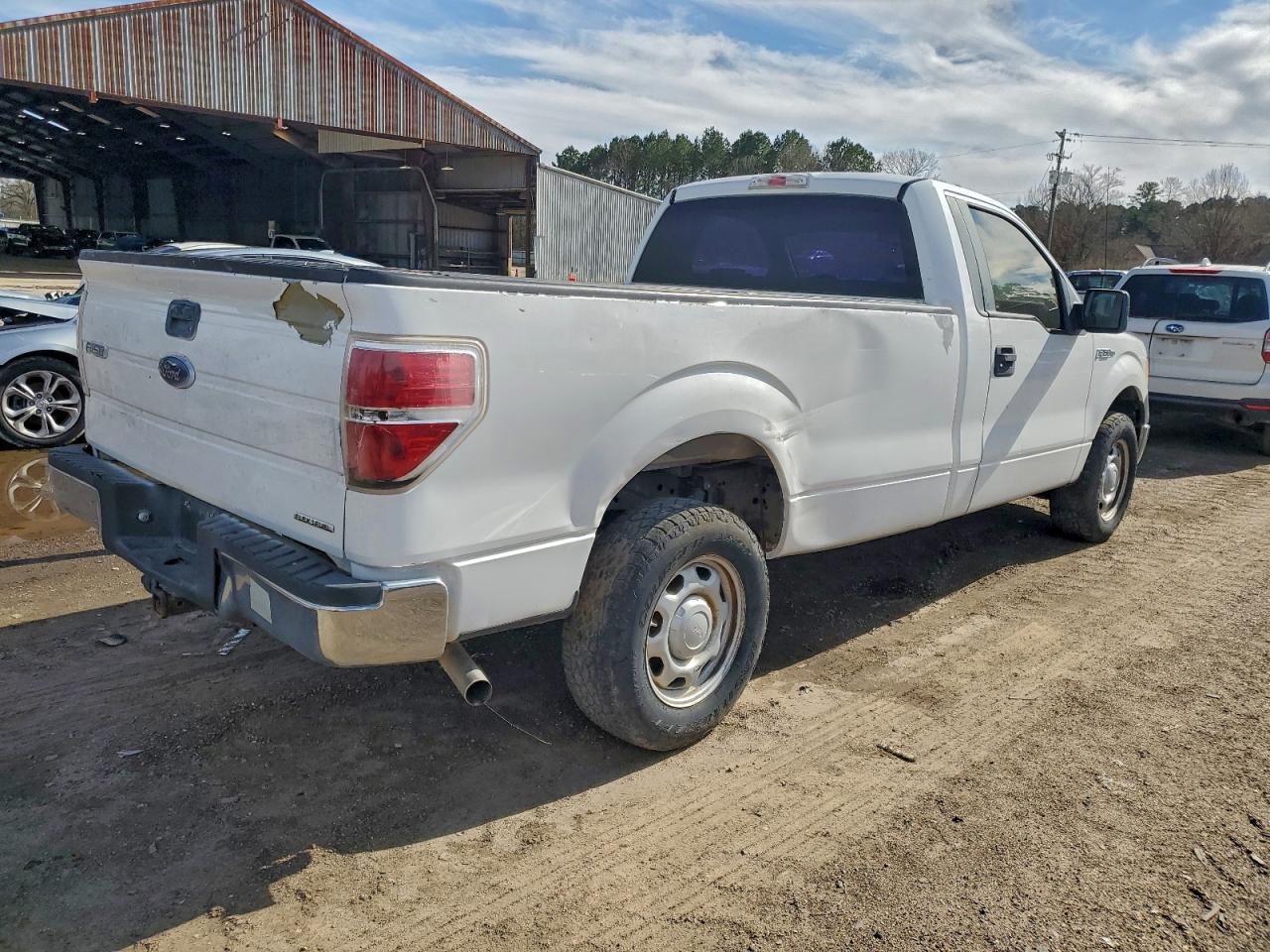 2010 Ford F150 - Image 3