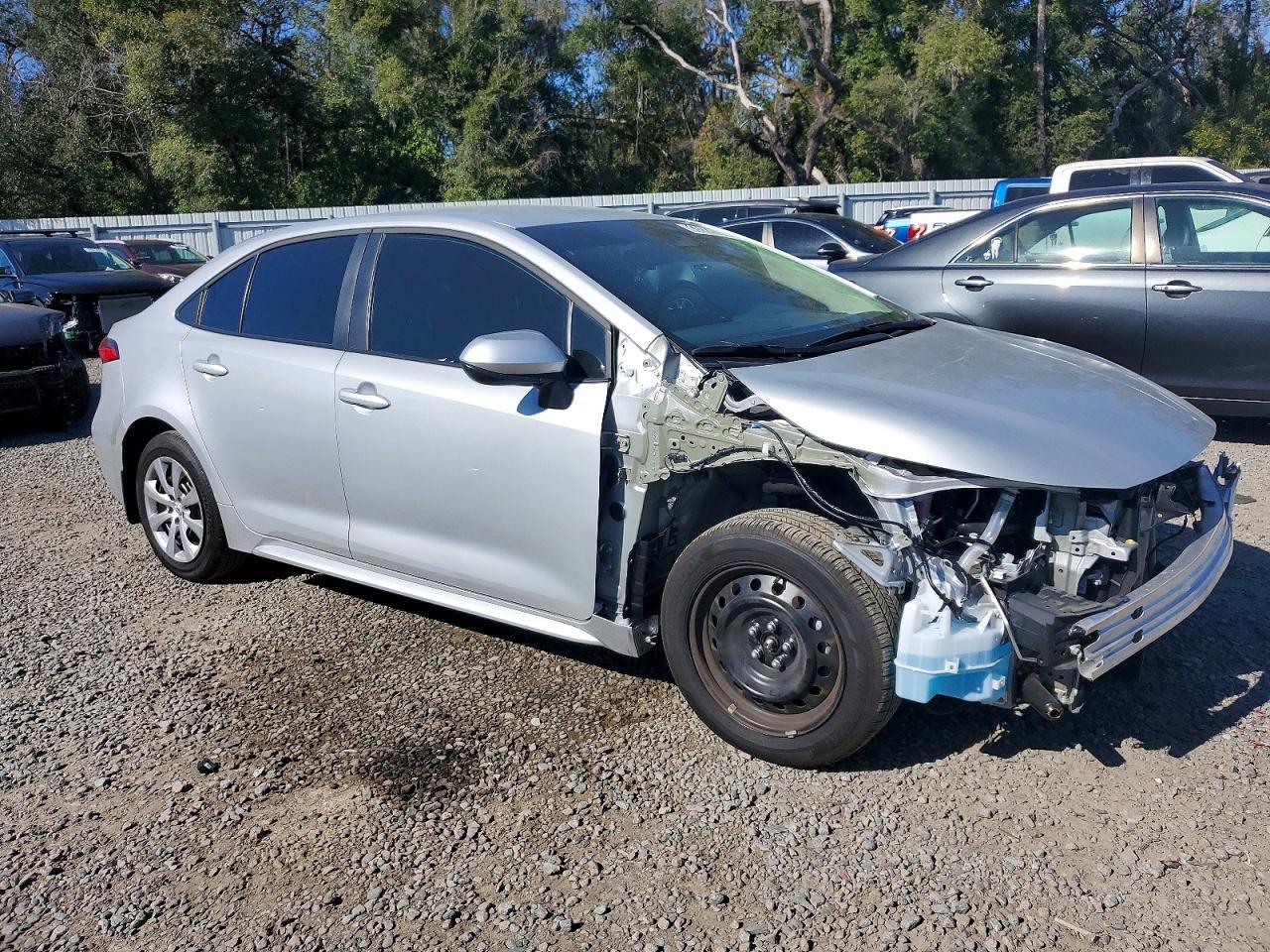 2025 Toyota Corolla Le - Image 4