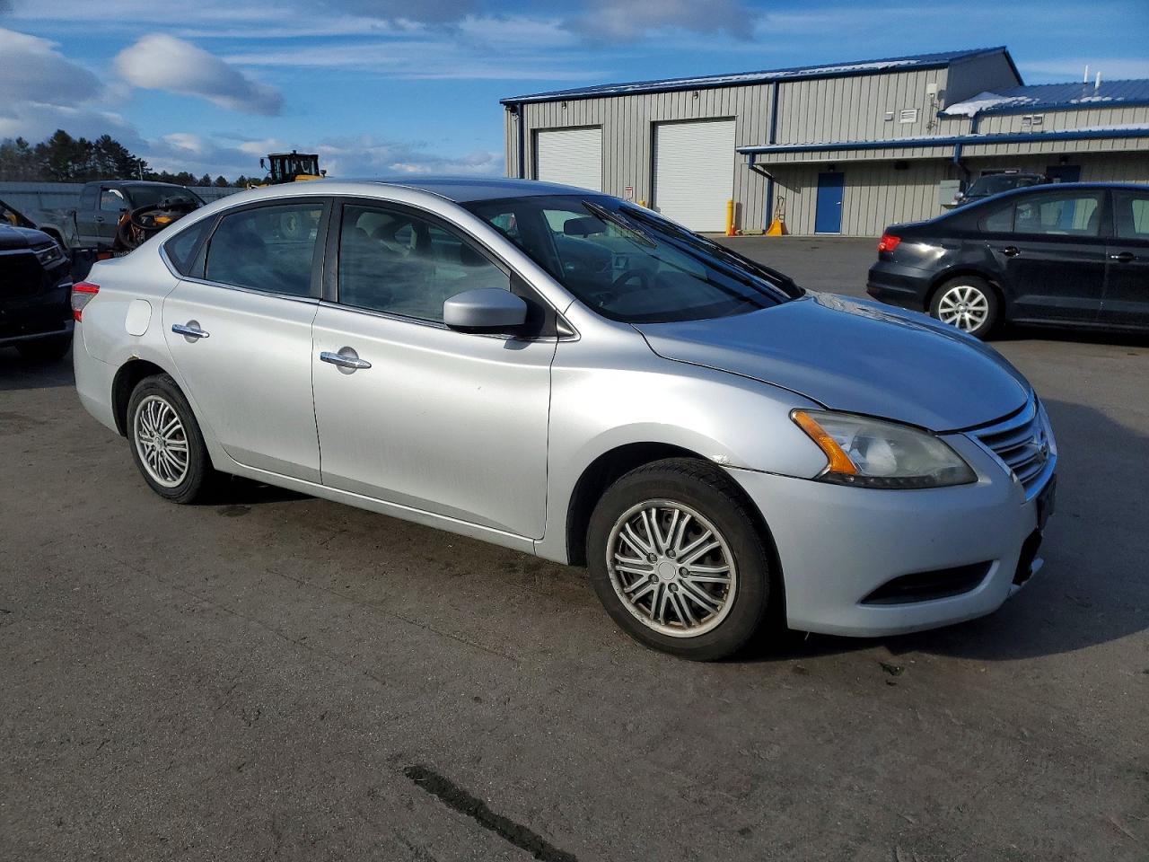 2014 Nissan Sentra S - Фото 4