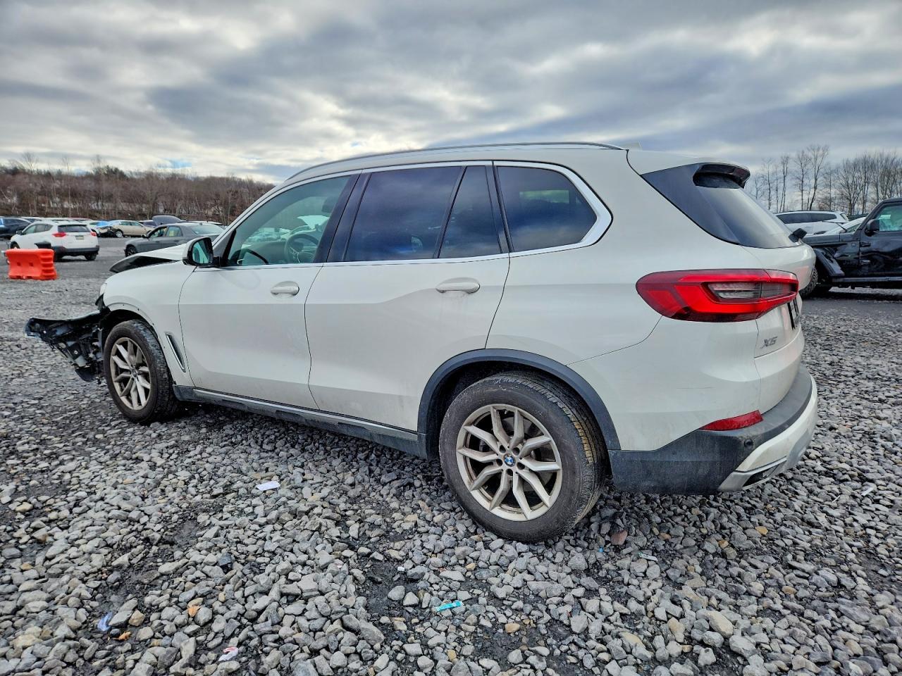 2022 BMW X5 xDrive40I - Фото 2