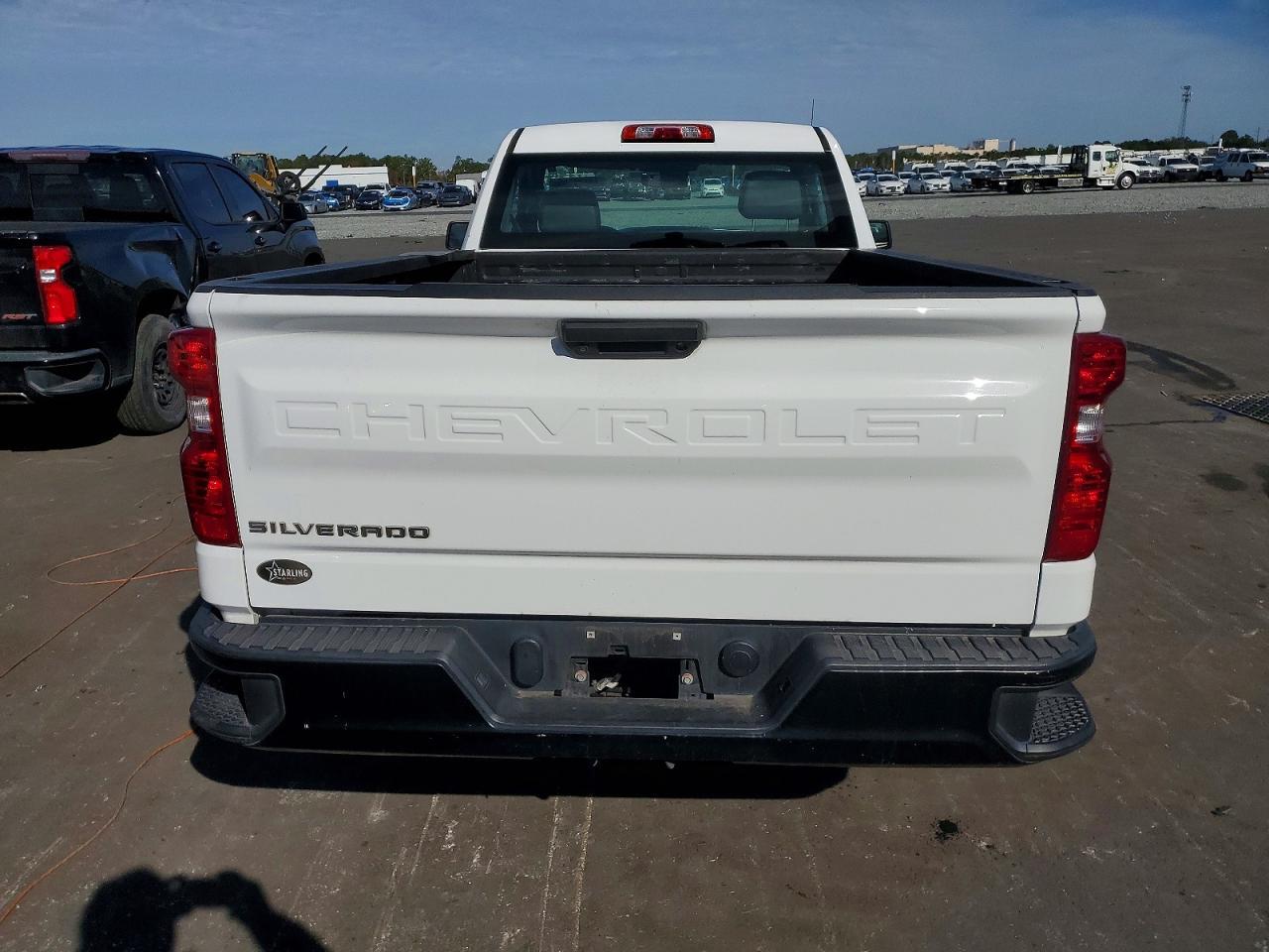 2021 Chevrolet Silverado C1500 - Фото 6