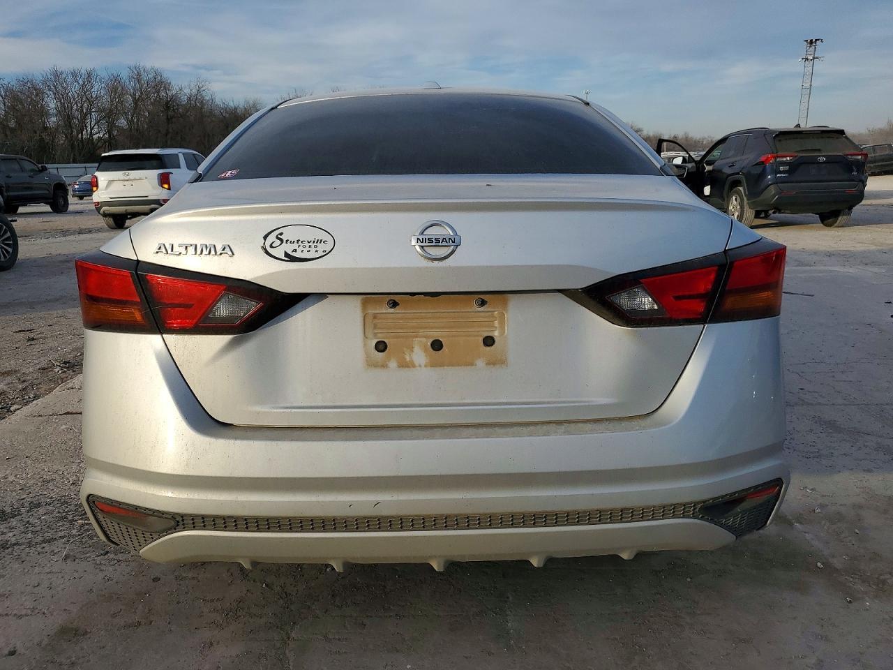 2019 Nissan Altima S - Фото 6