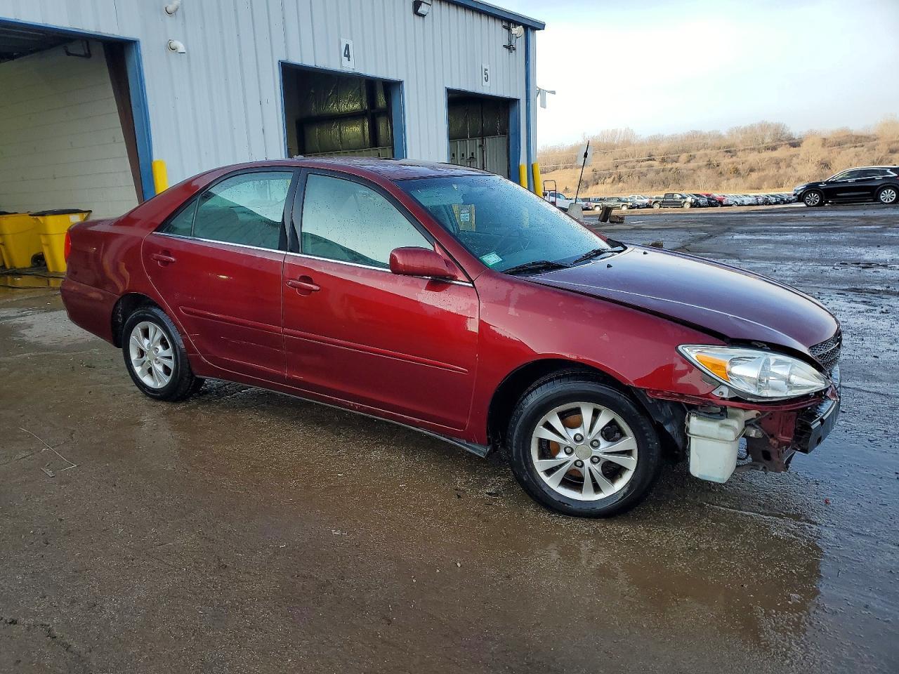 2004 Toyota Camry Le - Image 4