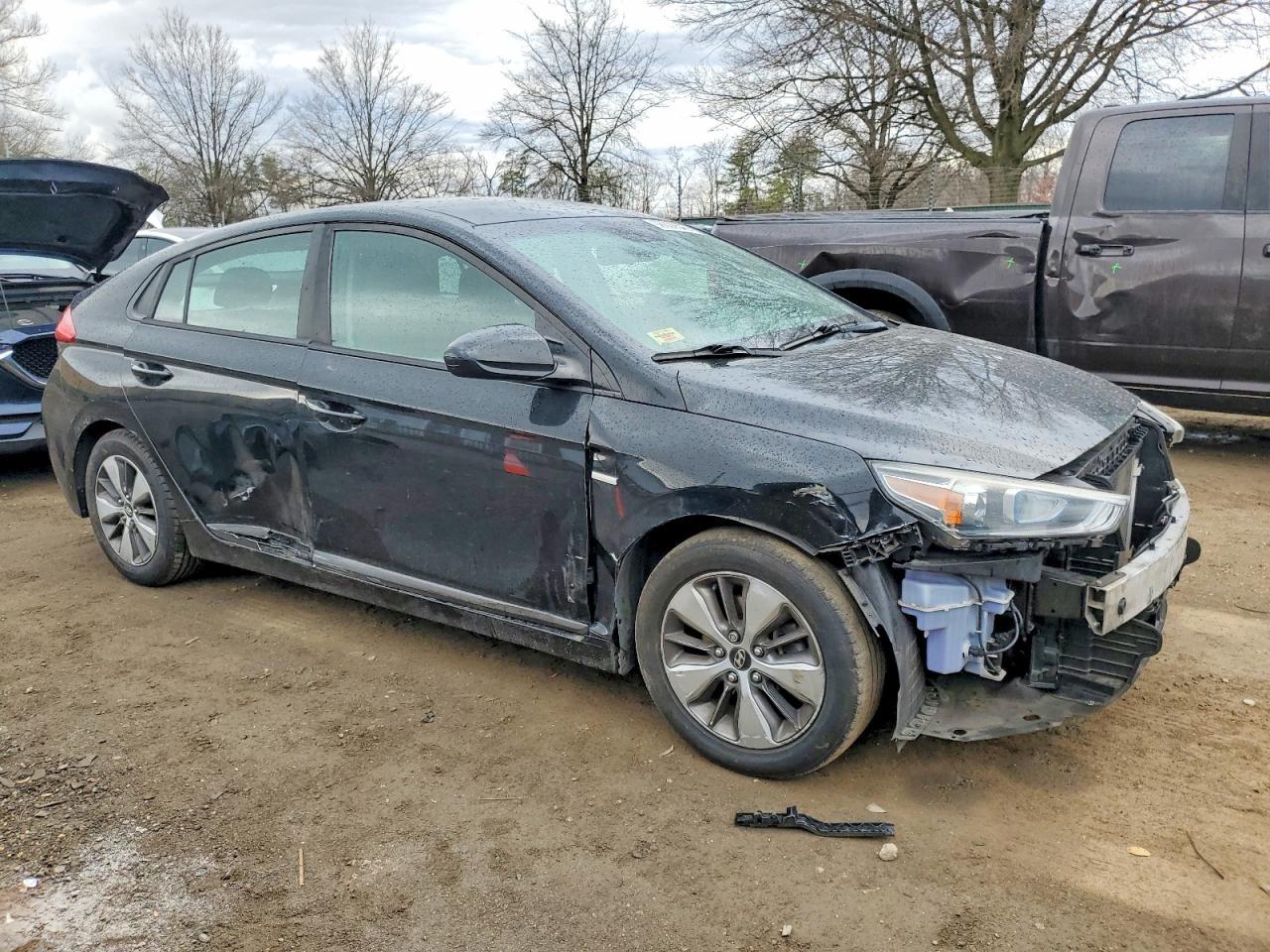 2018 Hyundai Ioniq Plug-In Hybrid - Фото 4