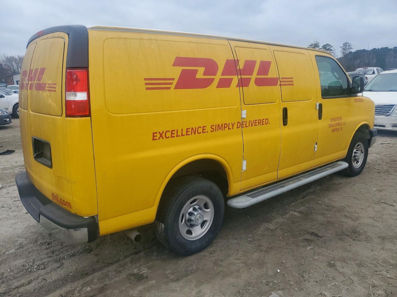 2022 Chevrolet Express 2500 Delivery Van - Image 3