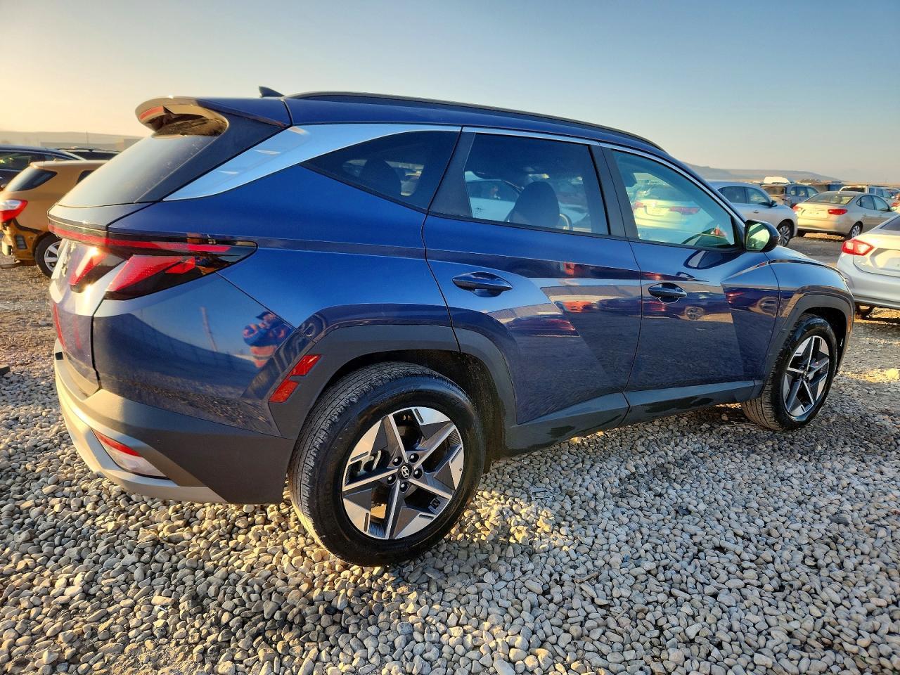 2025 Hyundai Tucson Sel - Image 3