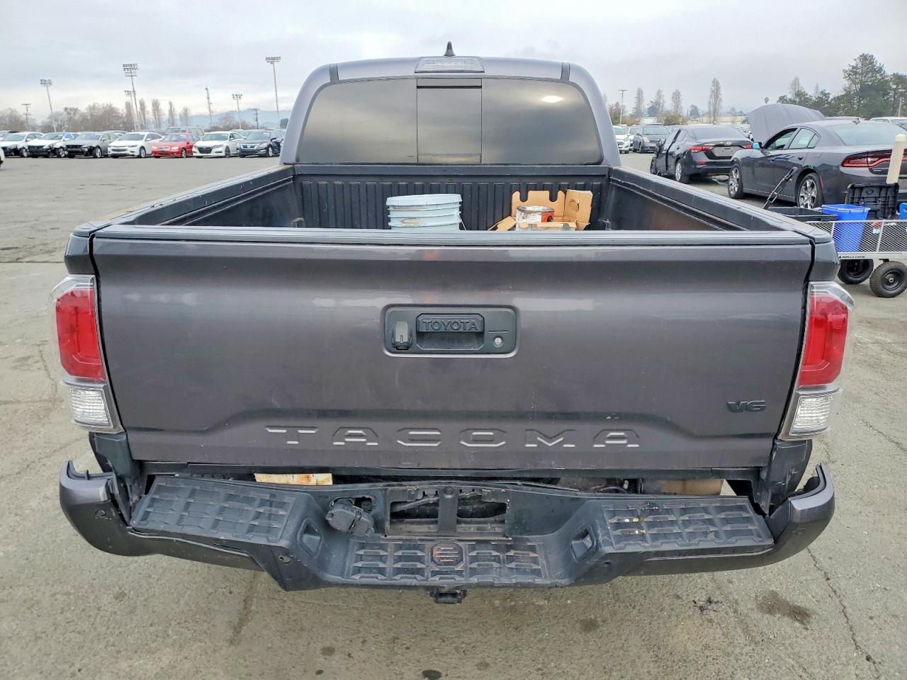 2023 Toyota Tacoma Double Cab - Image 6