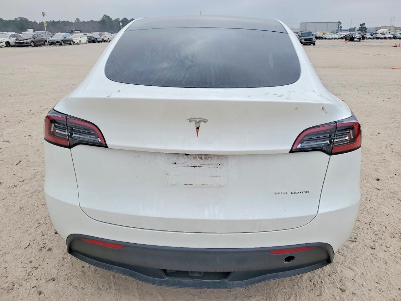 2024 Tesla Model Y - Image 6