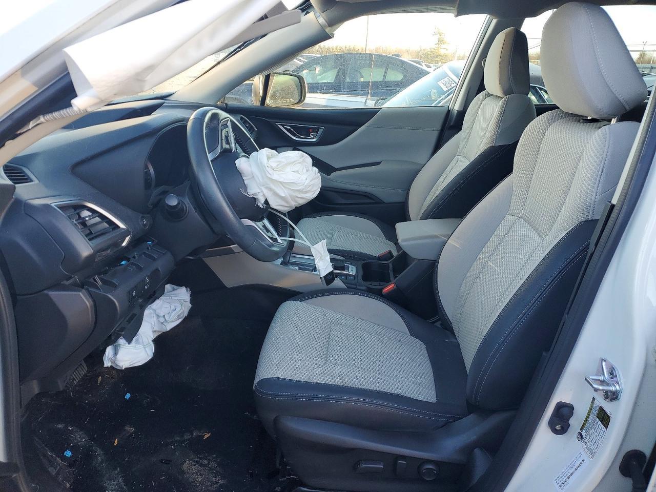 2023 Subaru Forester Premium - Image 7