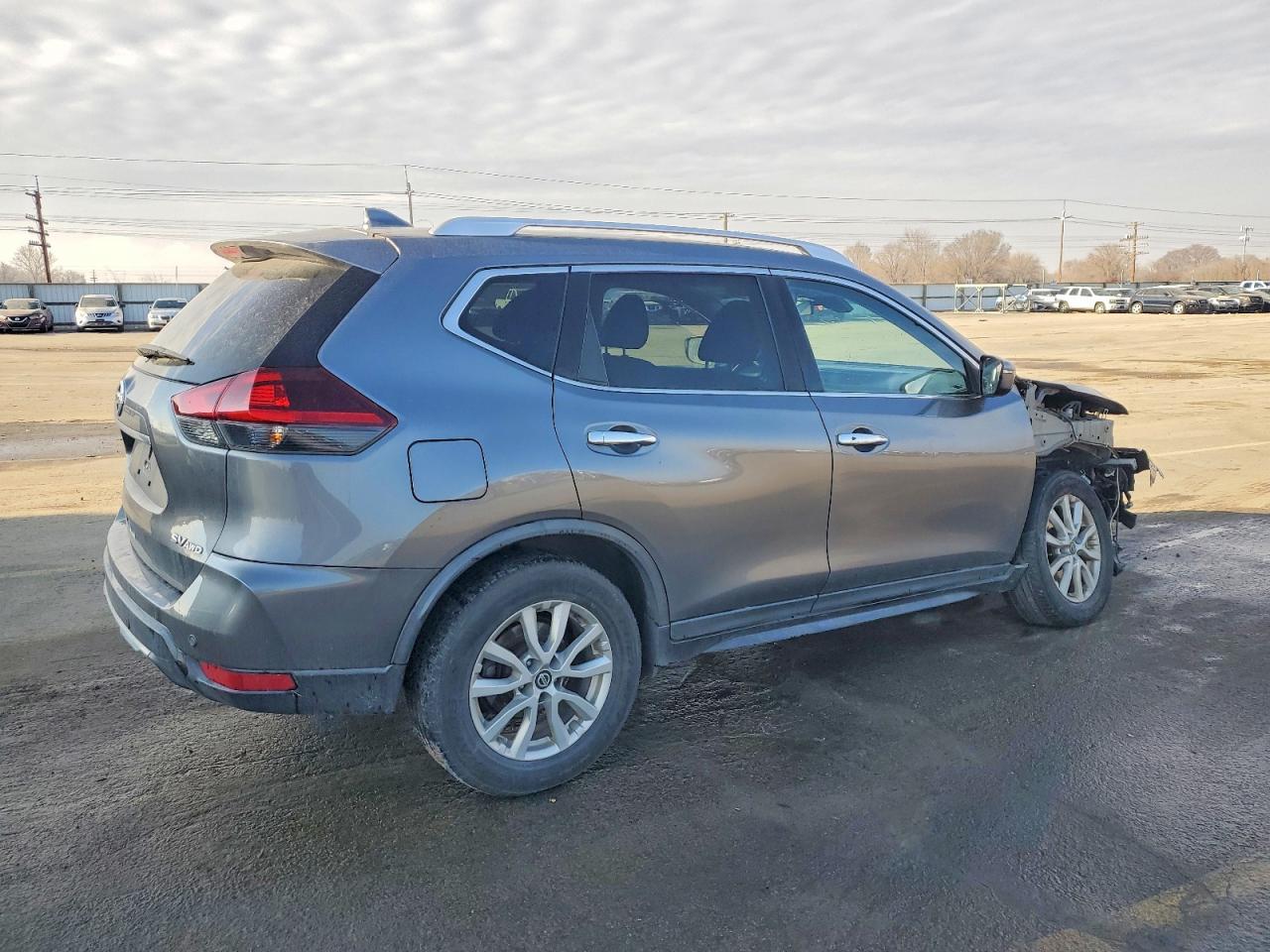 2019 Niss Rogue - Image 3