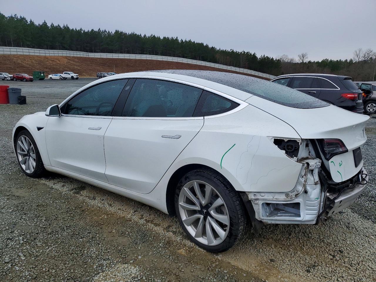 2020 Tesla Model 3 - Image 2
