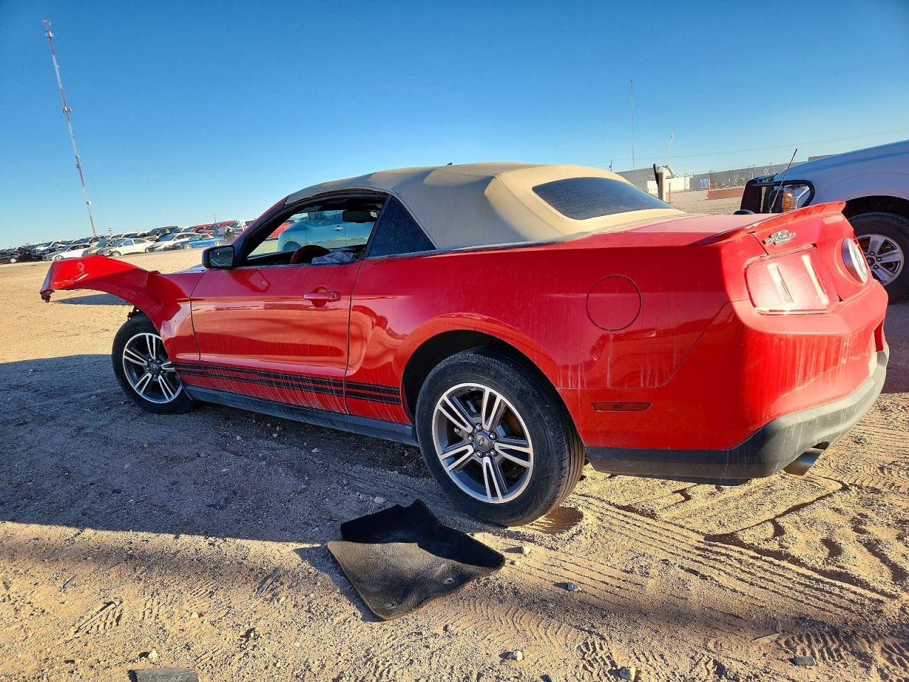 2011 Ford Mustang - Фото 2