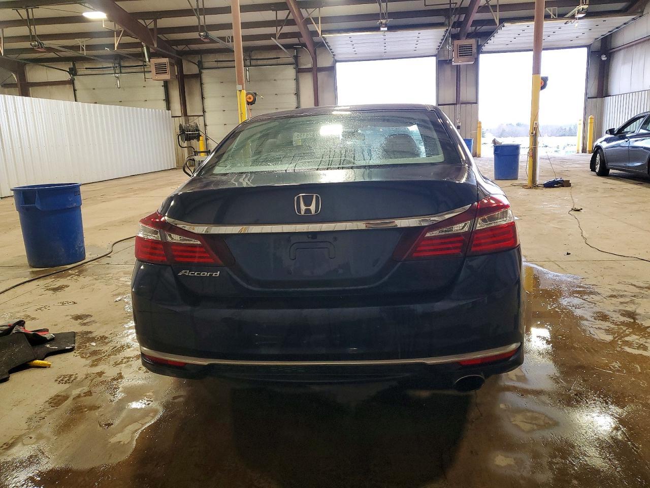 2017 Honda Accord - Фото 6