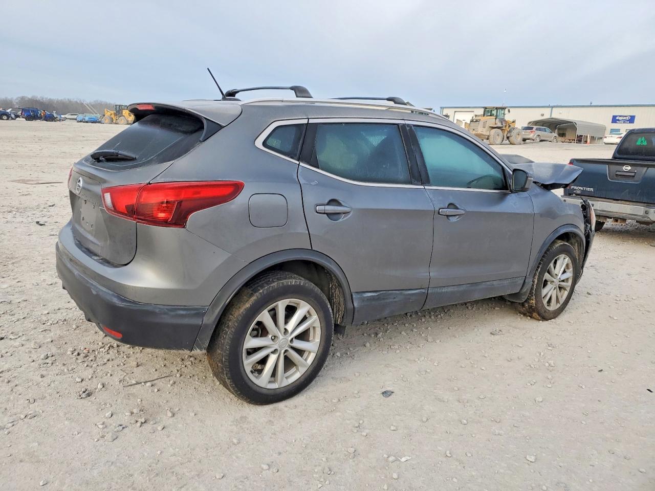 2018 Nissan Rogue Sport S - Image 3