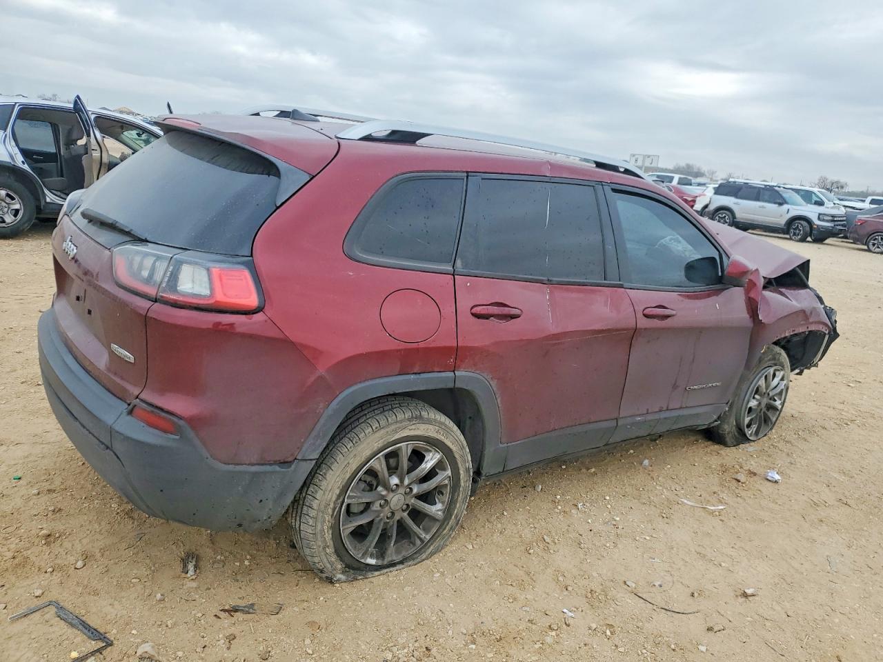 2020 Jeep Cherokee Latitude - Фото 3