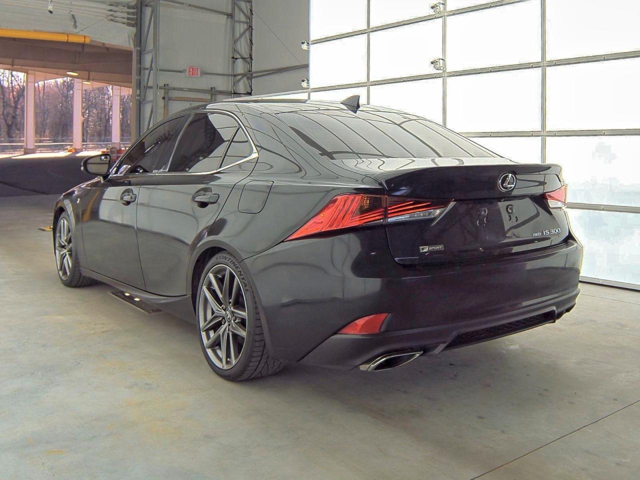 2019 Lexus Is 300 - Image 3