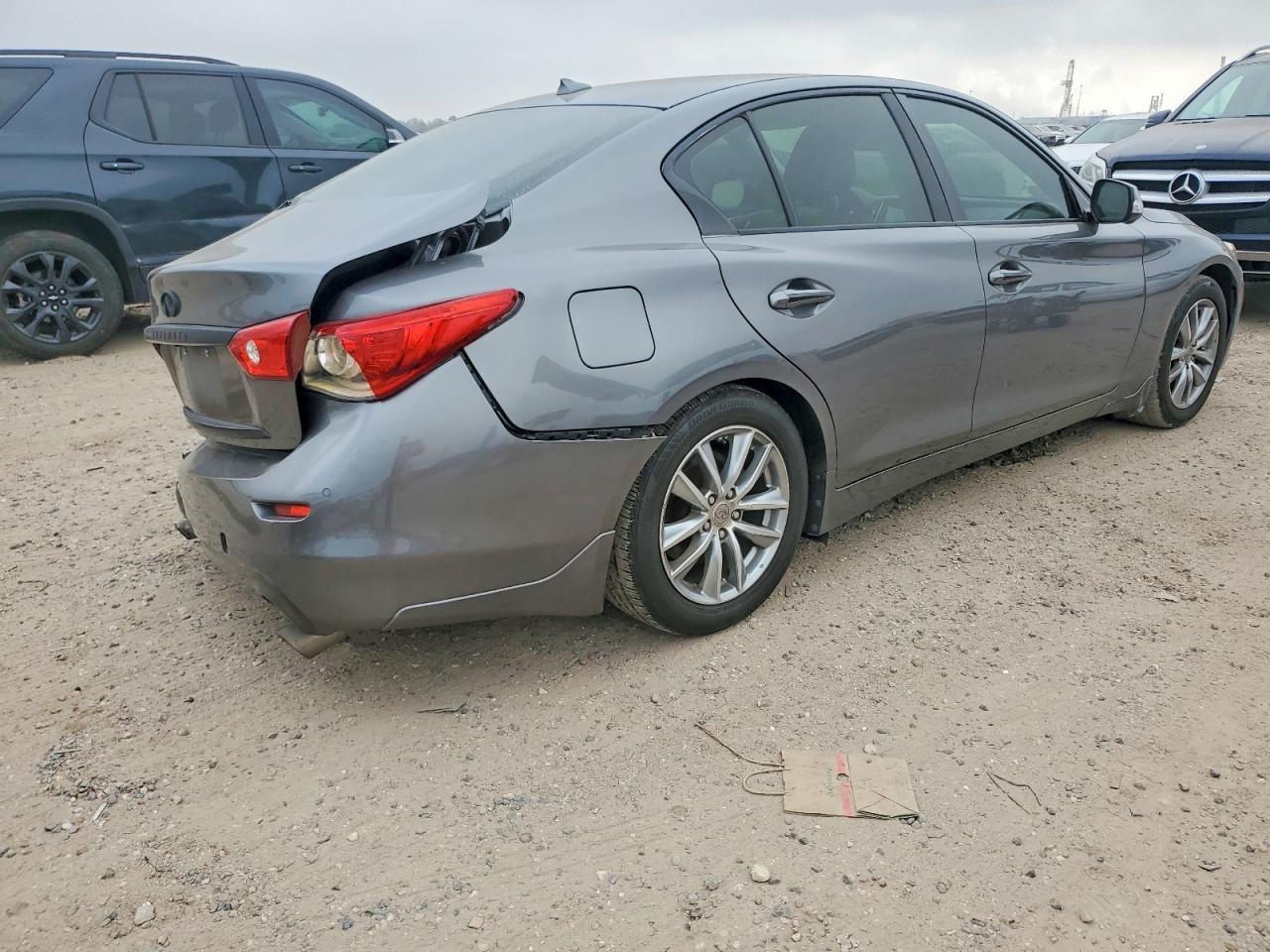 2017 Infiniti Q50 3.0T Premium - Фото 3
