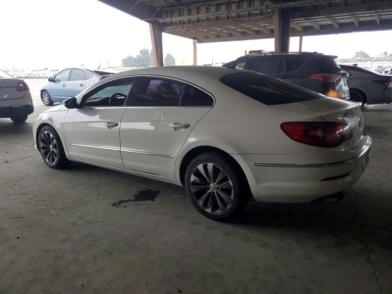 2010 Volkswagen Cc Sport - Image 2