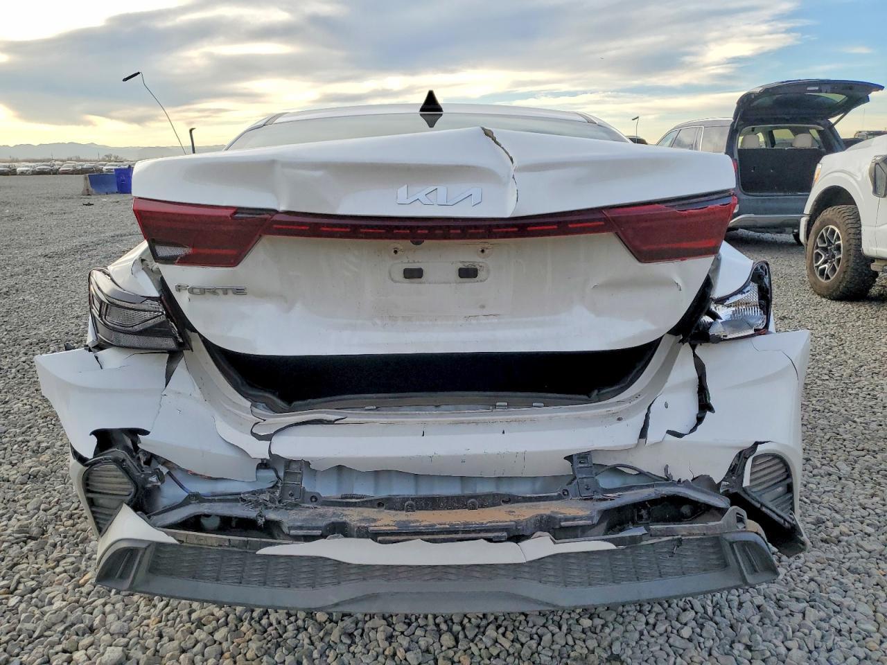2023 Kia Forte Lx - Image 6