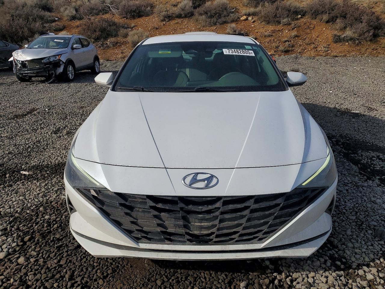 2021 Hyundai Elantra Se - Image 5