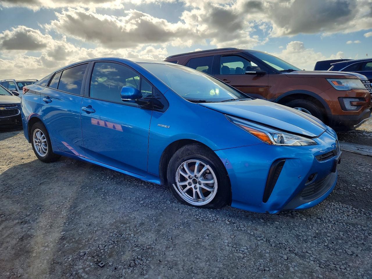 2020 Toyota Prius Le - Image 4