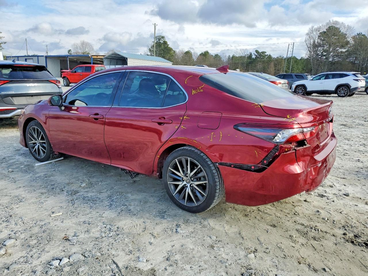 2022 Toyota Camry Xle - Image 2