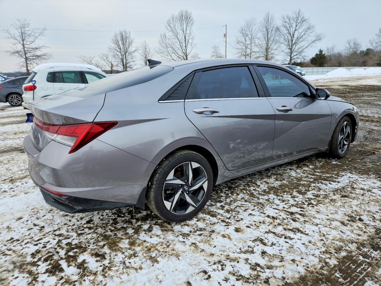 2023 Hyundai Elantra Limited - Фото 3