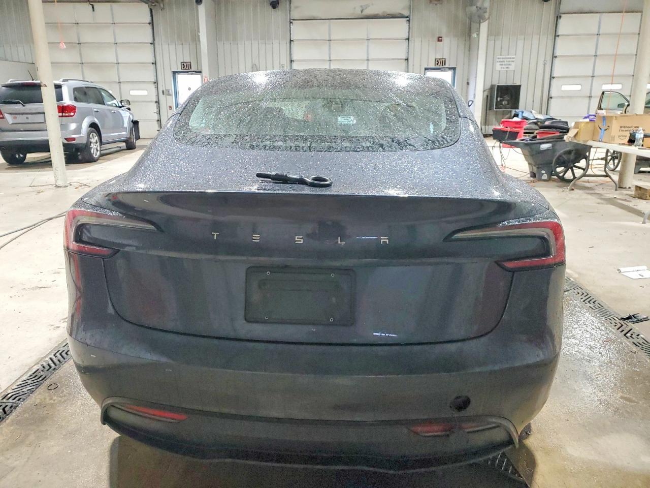 2024 Tesla Model 3 - Image 6