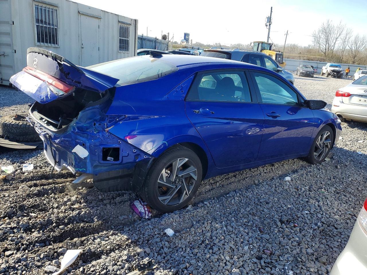 2025 Hyundai Elantra Sel Sport - Фото 3