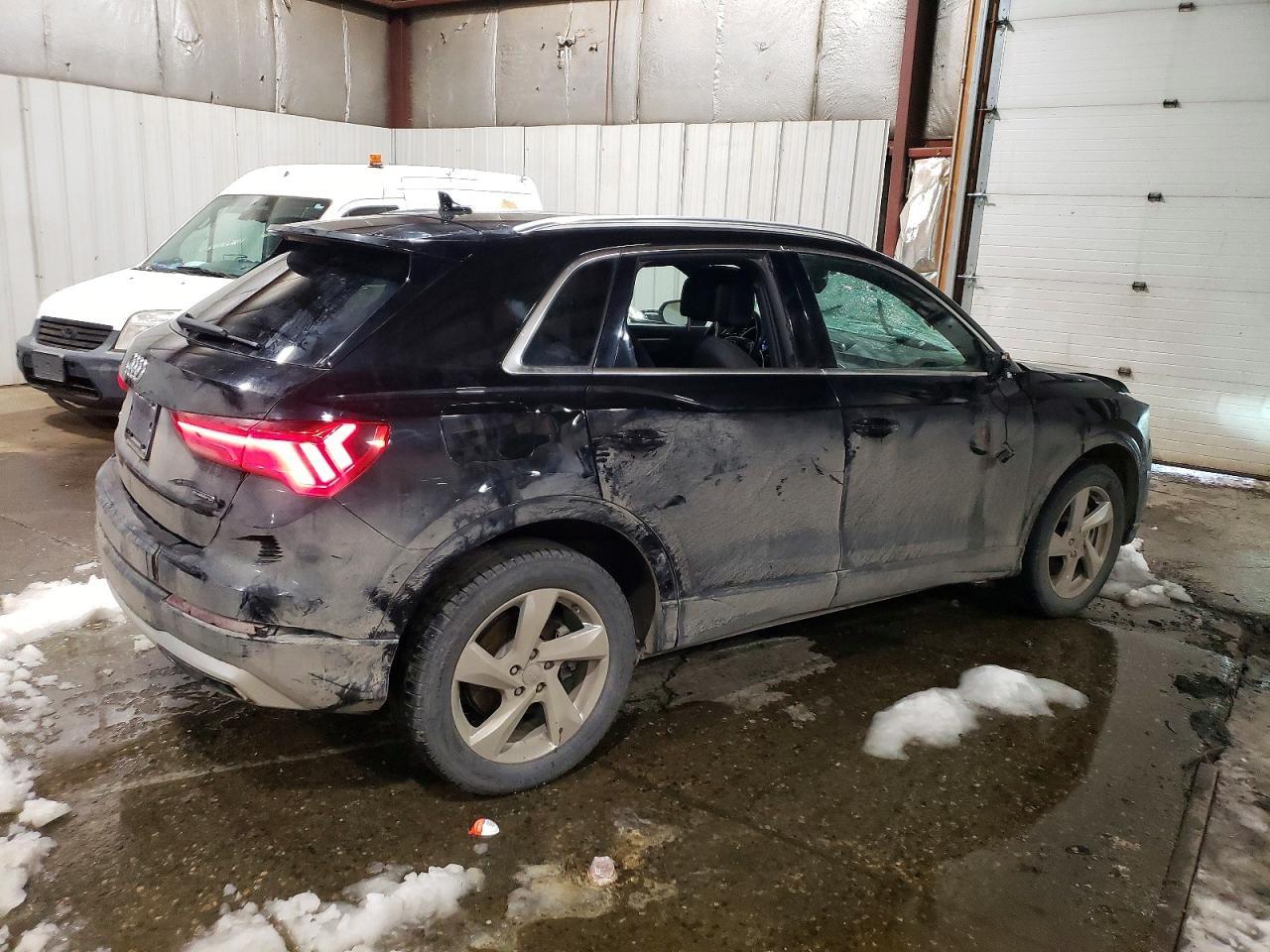 2020 Audi Q3 Premium - Фото 3