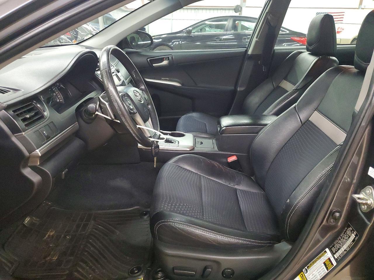 2013 Toyota Camry L - Фото 7