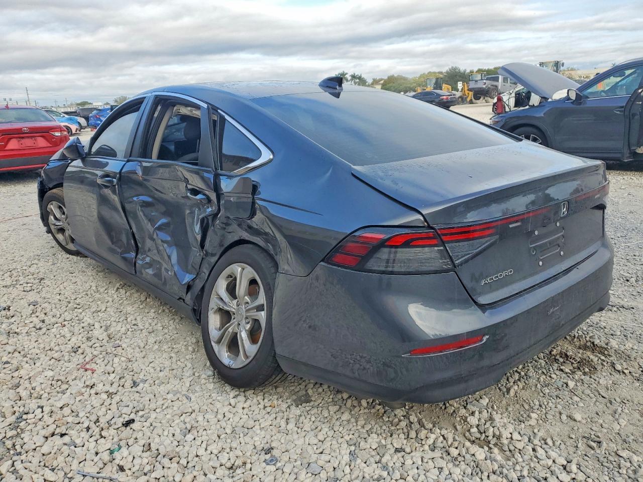 2025 Honda Accord Lx - Фото 2