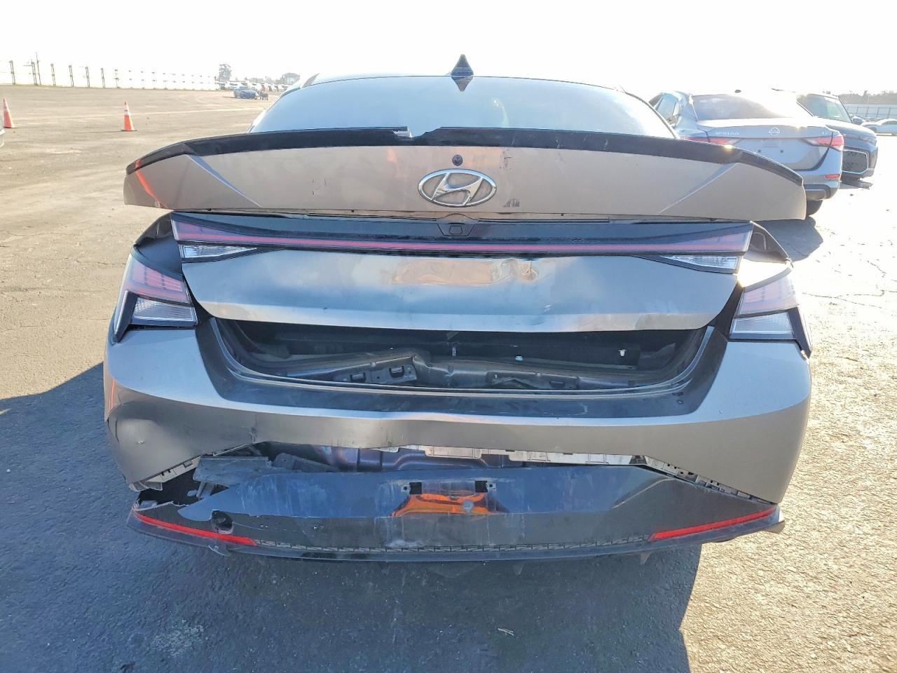 2021 Hyundai Elantra N Line - Фото 6