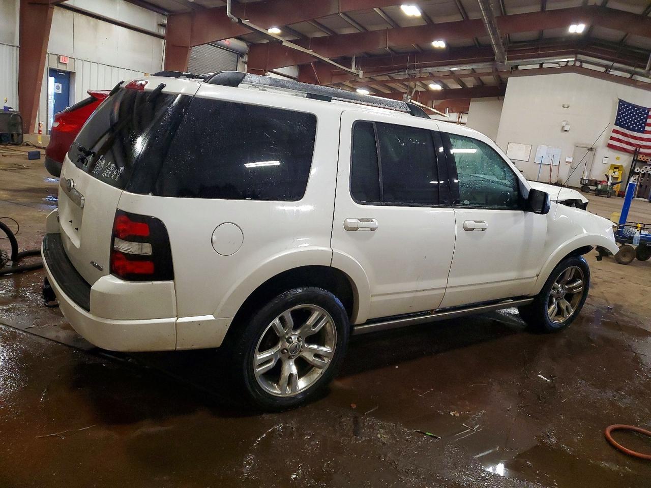 2010 Ford Explorer Limited - Image 3