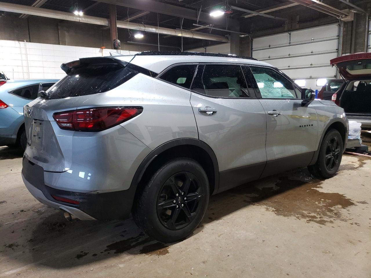 2023 Chevrolet Blazer 3Lt - Фото 3