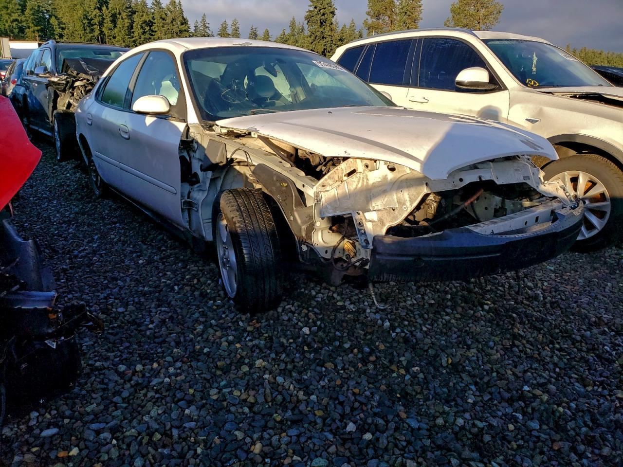 2002 Ford Taurus Se - Image 4