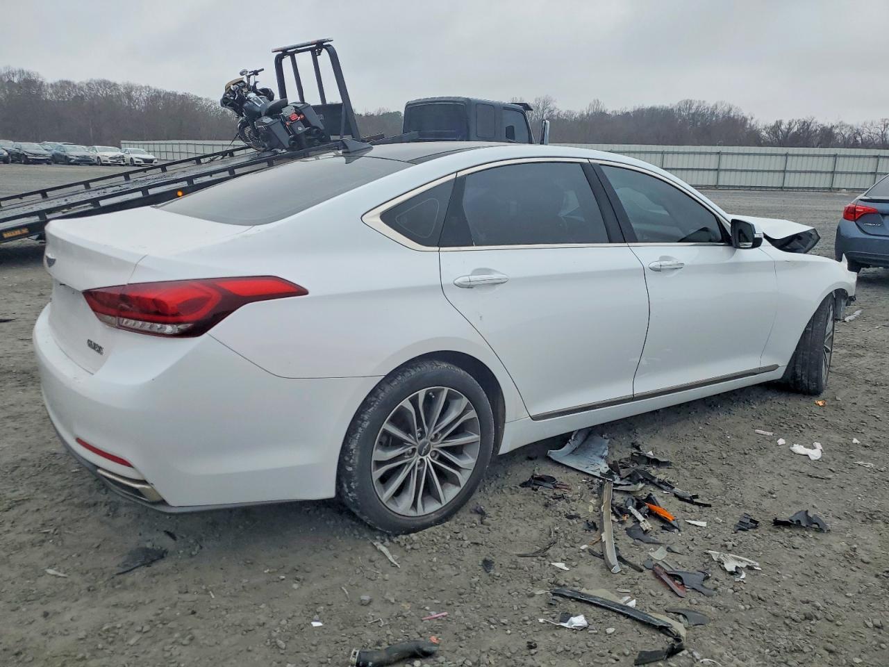 2015 Hyundai Genesis 3.8L - Image 3